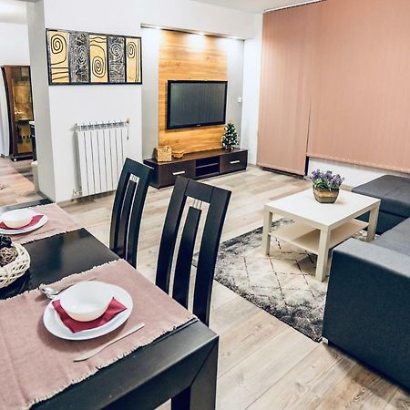 ساندانسكي Babylon Apartment المظهر الخارجي الصورة