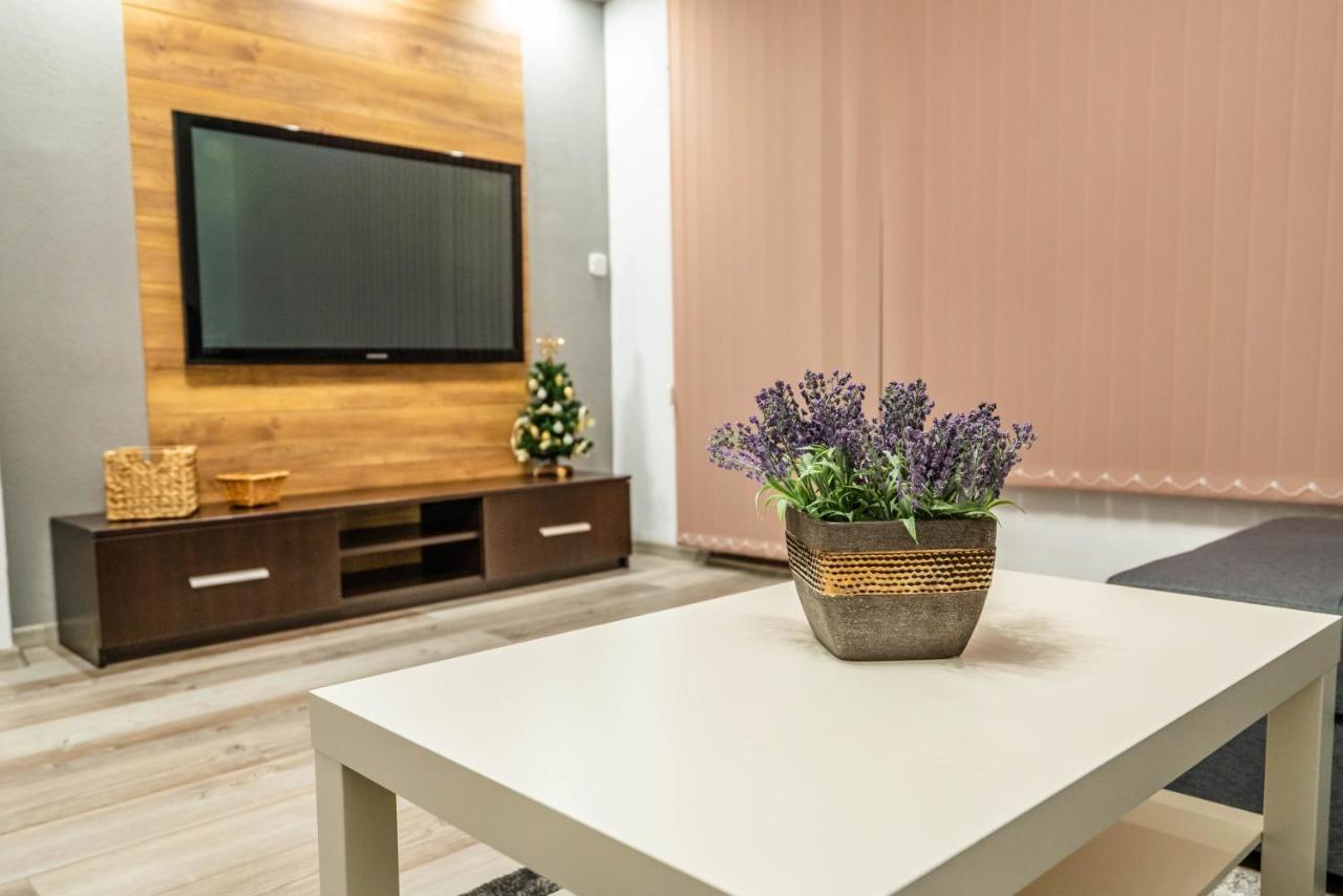ساندانسكي Babylon Apartment المظهر الخارجي الصورة