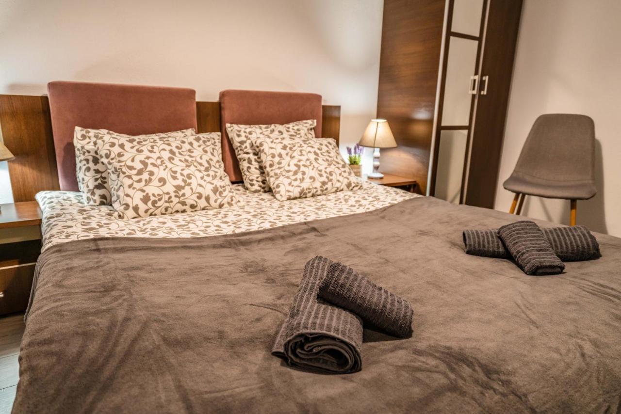 ساندانسكي Babylon Apartment المظهر الخارجي الصورة