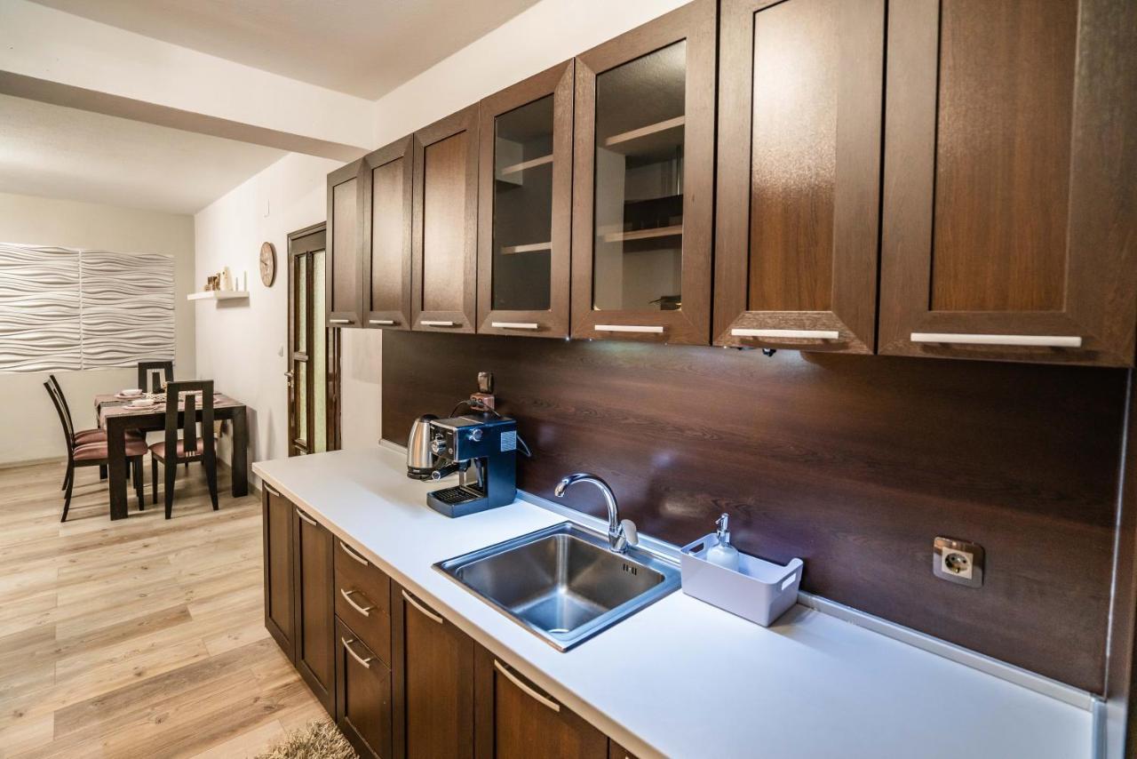 ساندانسكي Babylon Apartment المظهر الخارجي الصورة