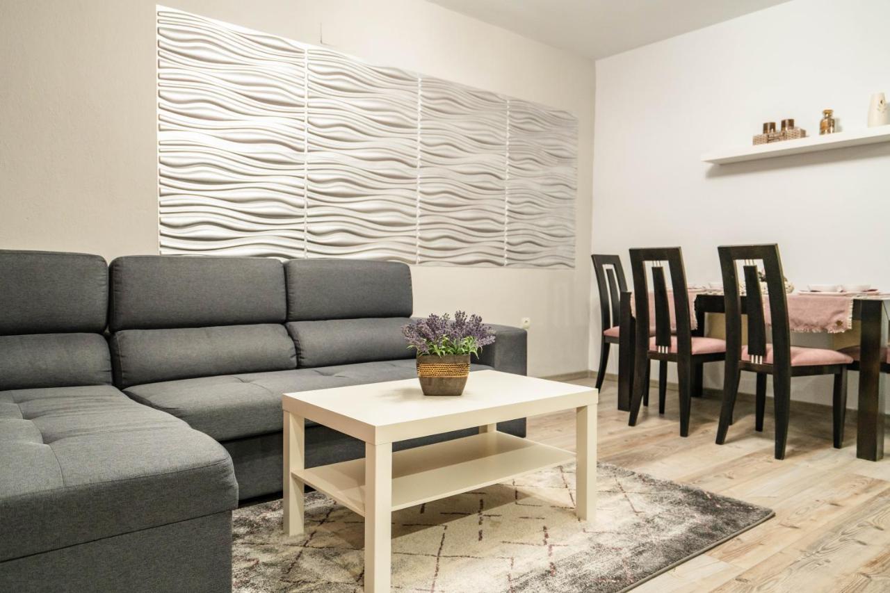 ساندانسكي Babylon Apartment المظهر الخارجي الصورة