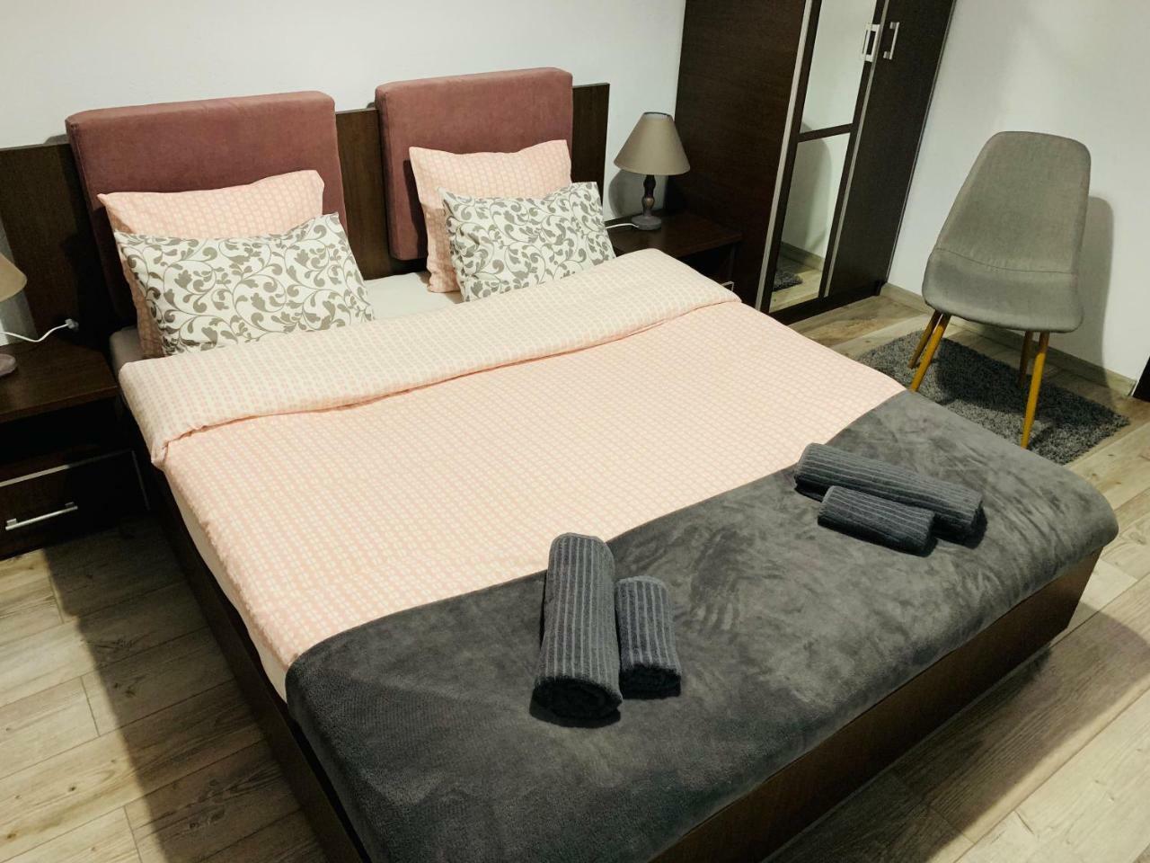 ساندانسكي Babylon Apartment المظهر الخارجي الصورة