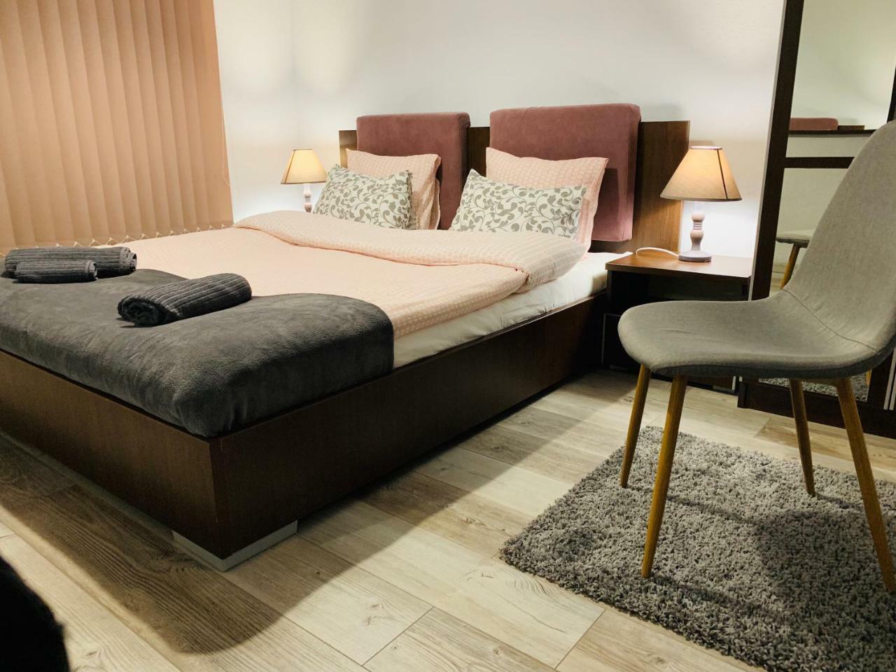 ساندانسكي Babylon Apartment المظهر الخارجي الصورة